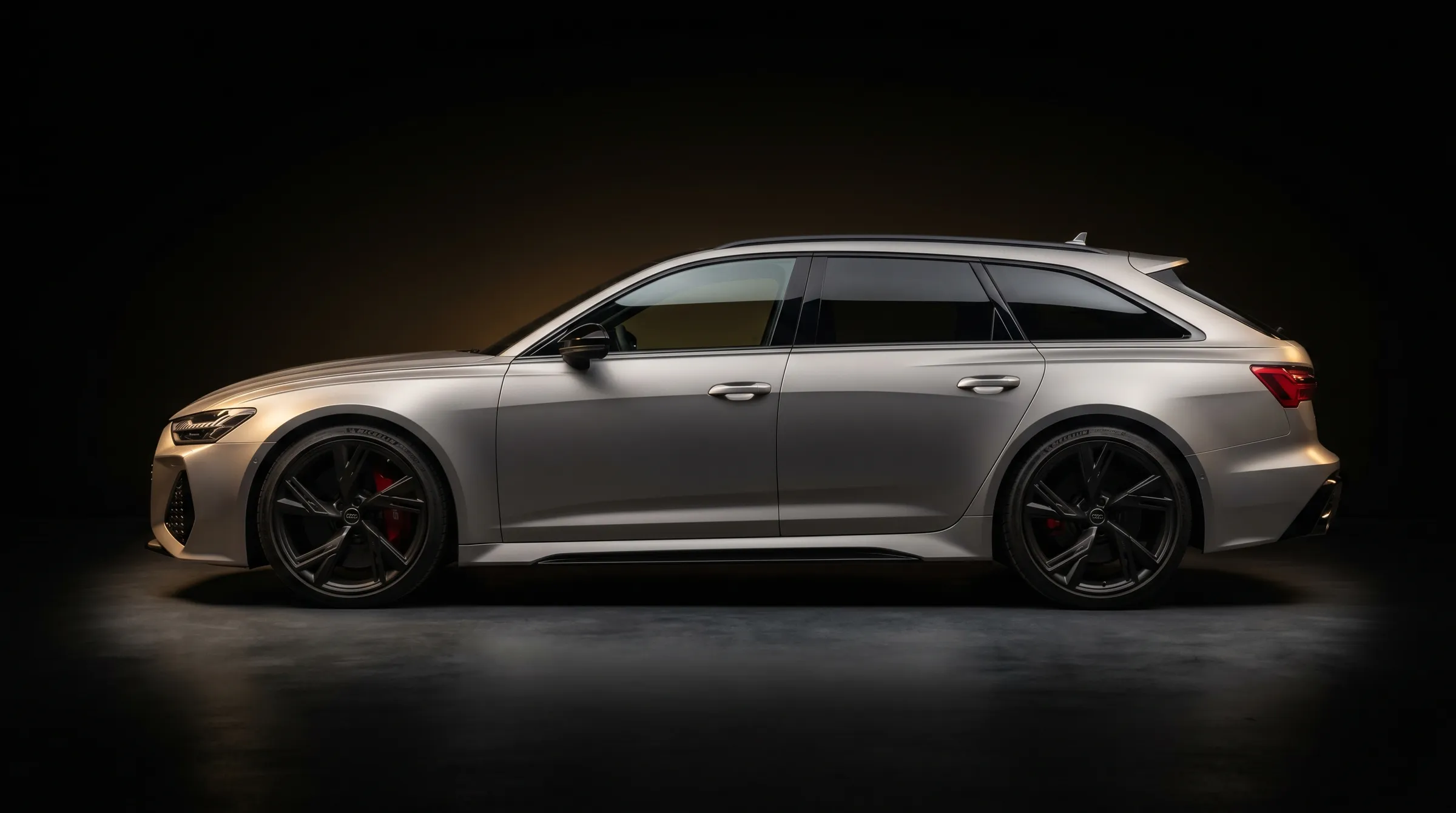 Audi RS6 C8 Performance в цвете Nardo Grey после полного бронирования PPF плёнкой XPEL Ultimate Plus