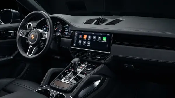 Торпедо Porsche Cayenne после перетяжки кожей Nappa с контрастной прострочкой